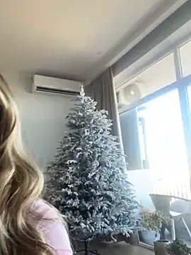 Snapshot of curvyflawless chatting on 01-03-25, 08:54 curvyflawless online show from 01-03-25, 08:54