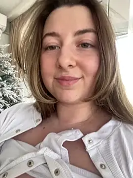 Snapshot of curvyflawless chatting on 01-29-25, 11:41 curvyflawless online show from 01-29-25, 11:41