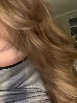 Snapshot of curvyflawless chatting on 02-16-25, 04:53 curvyflawless online show from 02-16-25, 04:53