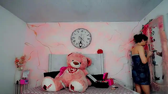 Snapshot of maria_camilacms chatting on 03-06-26, 06:04 maria camilacms online show from 03-06-26, 06:04
