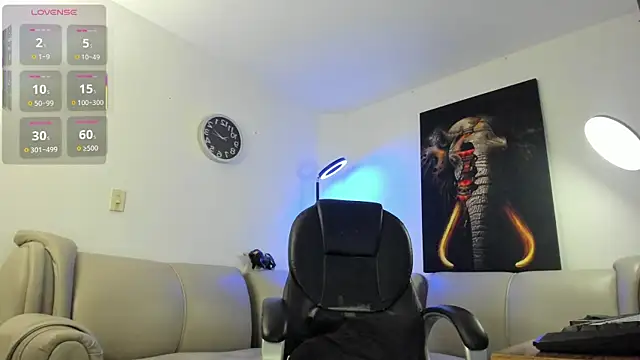 Nicolas Fellener online show from 12-19-25, 03:46