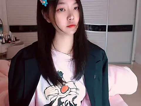 Snapshot of -Lucky_Girl chatting on 02-04-25, 01:56 -Lucky Girl online show from 02-04-25, 01:56