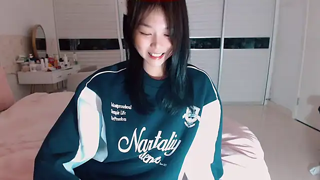 -Lucky Girl online show from 10-27-25, 02:37