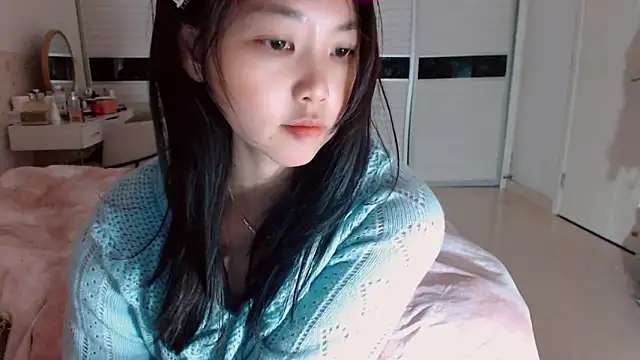 -Lucky Girl online show from 12-23-25, 05:49