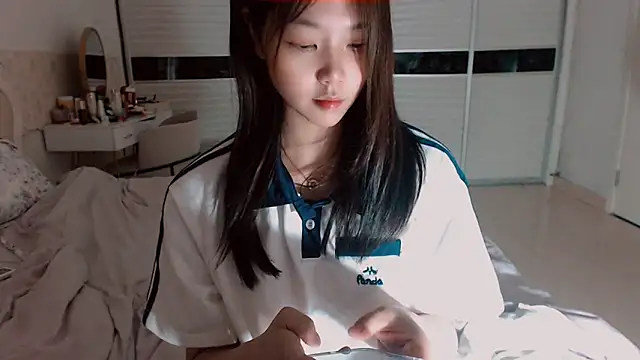 -Lucky Girl online show from 05-26-26, 02:24