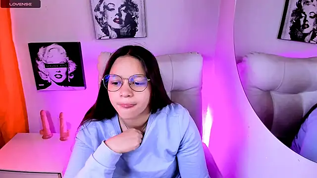 SamanthaRoldaan online show from 03-25-26, 02:56