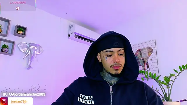 JordanSmiith  online show from 05-28-26, 08:39