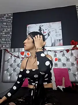 Snapshot of _nicolehotshemale chatting on 02-10-25, 09:36 nicolehotshemale online show from 02-10-25, 09:36