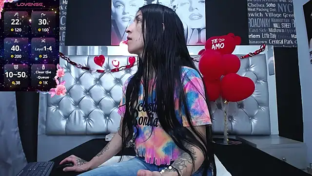 Snapshot of _nicolehotshemale chatting on 02-18-25, 10:03 nicolehotshemale online show from 02-18-25, 10:03