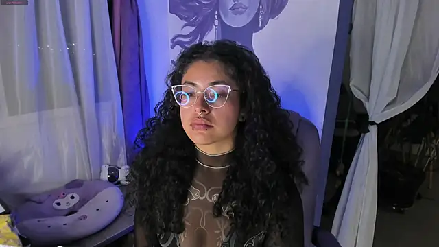 Snapshot of witchviolet chatting on 11-03-25, 02:13 witchviolet online show from 11-03-25, 02:13