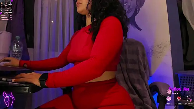 Snapshot of witchviolet chatting on 11-08-25, 04:01 witchviolet online show from 11-08-25, 04:01