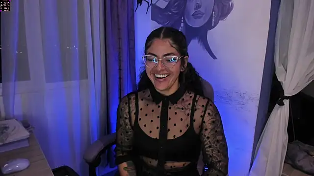 Snapshot of witchviolet chatting on 11-22-25, 04:22 witchviolet online show from 11-22-25, 04:22