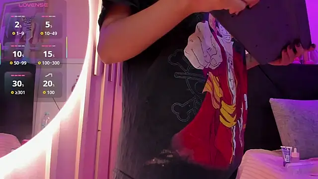 Snapshot of chloe_watson_ chatting on 11-28-25, 07:38 chloe watson online show from 11-28-25, 07:38