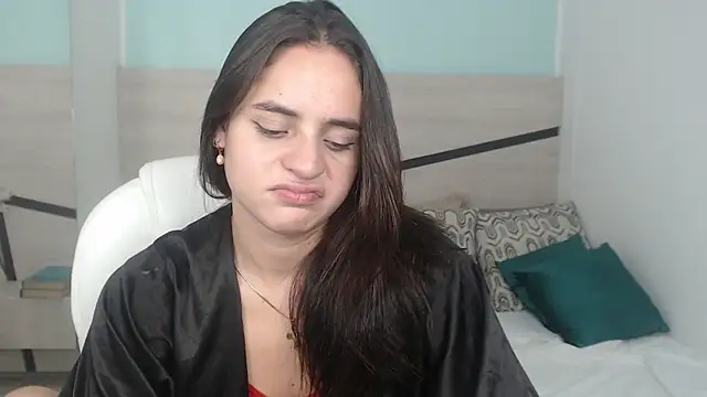 Snapshot of heidy_hoiss chatting on 02-14-25, 11:53 heidy hoiss online show from 02-14-25, 11:53