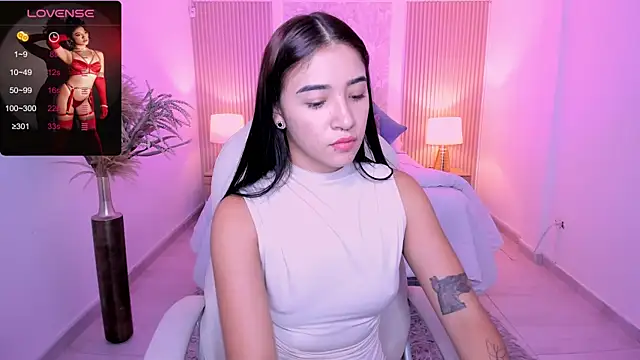 Antonella Grayy online show from 10-11-25, 10:58