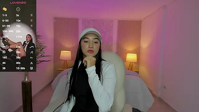 Antonella Grayy online show from 11-13-25, 10:58