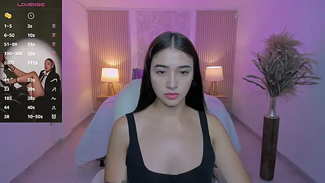 Antonella Grayy online show from 11-25-25, 10:59