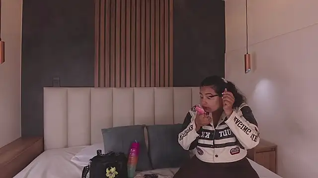 Snapshot of eva_daemon chatting on 03-10-26, 11:37 eva daemon online show from 03-10-26, 11:37