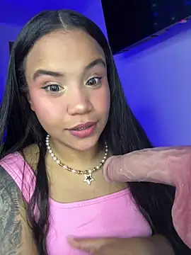 leila 22 online show from 02-02-26, 07:18