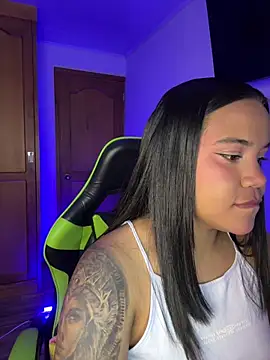 leila 22 online show from 04-04-26, 08:01