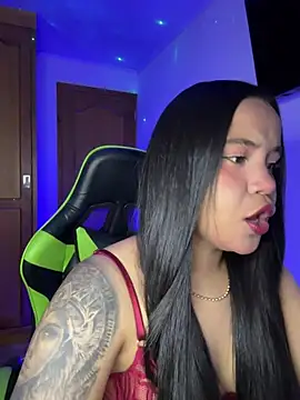 Snapshot of leila_22 chatting on 07-16-26, 01:39 leila 22 online show from 07-16-26, 01:39