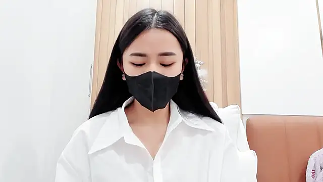 Lita-Julia online show from 01-18-25, 09:02