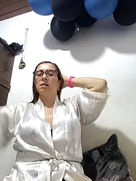 Snapshot of mademonsexy chatting on 09-11-25, 02:55 mademonsexy online show from 09-11-25, 02:55