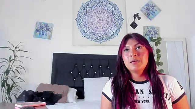 evelynjohnsoon online show from 01-08-25, 06:41