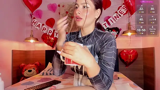 AnneDixie online show from 02-15-25, 12:22