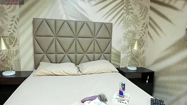 AnneDixie online show from 02-13-26, 03:13