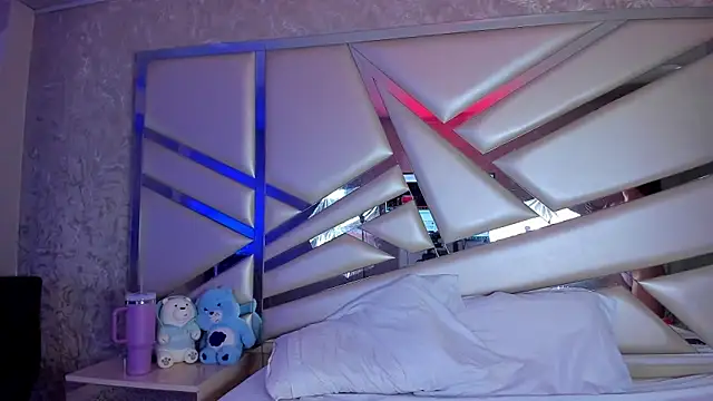 Miia002 online show from 11-05-25, 03:17