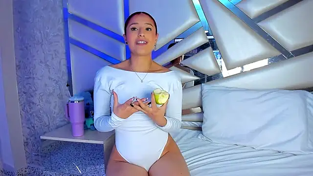 Miia002 online show from 02-21-26, 01:28