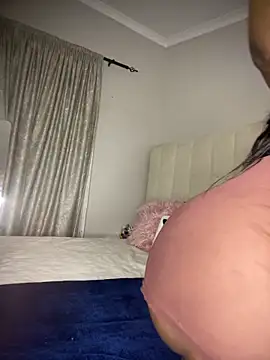 Bustygoddess32 online show from 12-21-25, 10:28