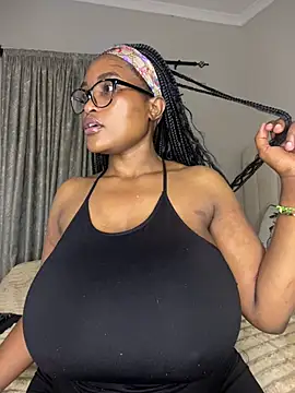 Snapshot of Bustygoddess32 chatting on 02-13-26, 01:23 Bustygoddess32 online show from 02-13-26, 01:23