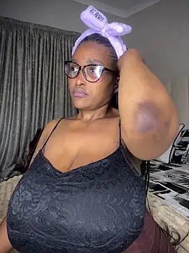 Bustygoddess32 online show from 04-19-26, 09:39