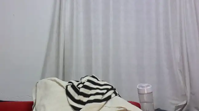 Snapshot of Sexxybella27 chatting on 01-29-25, 05:13 Sexxybella27 online show from 01-29-25, 05:13