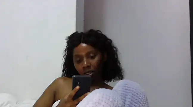 Snapshot of Sexxybella27 chatting on 02-18-25, 08:36 Sexxybella27 online show from 02-18-25, 08:36