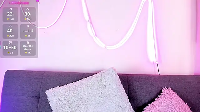 Snapshot of artmiaa chatting on 01-09-25, 01:35 artmiaa online show from 01-09-25, 01:35