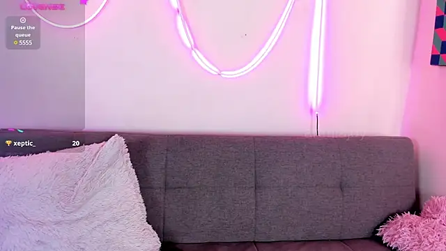 Snapshot of artmiaa chatting on 01-12-25, 03:36 artmiaa online show from 01-12-25, 03:36