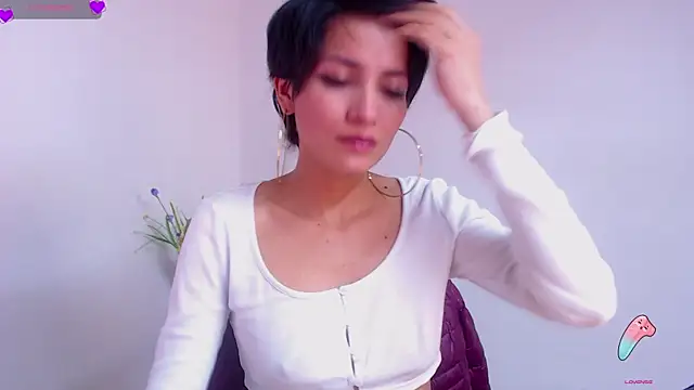 Hannaaaa   online show from 01-21-25, 07:39