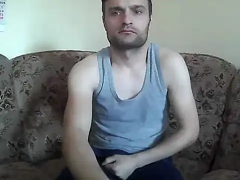 Snapshot of suarez1235 chatting on 04-11-26, 01:37 suarez1235 online show from 04-11-26, 01:37