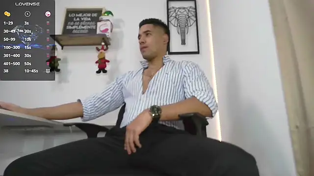 Snapshot of Thonydupont chatting on 12-21-24, 11:02 Thonydupont online show from 12-21-24, 11:02