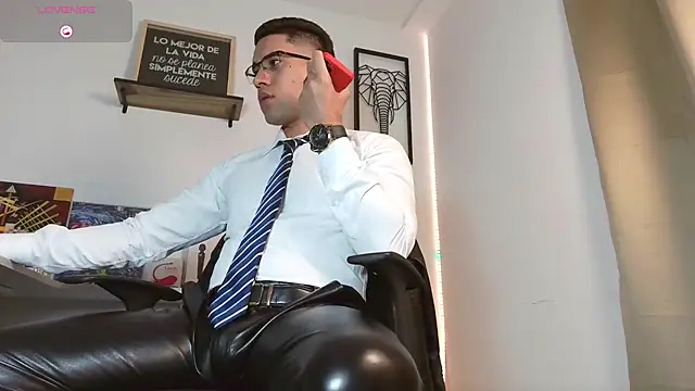 Snapshot of Thonydupont chatting on 10-26-25, 07:20 Thonydupont online show from 10-26-25, 07:20