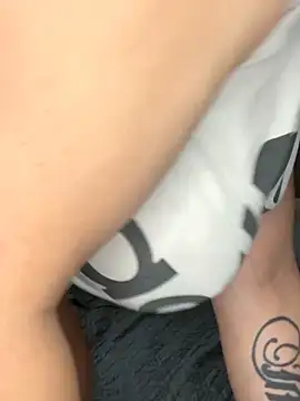 Snapshot of DestineeJayde chatting on 01-05-25, 08:21 DestineeJayde online show from 01-05-25, 08:21