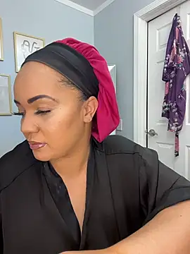 Snapshot of DestineeJayde chatting on 10-12-25, 04:11 DestineeJayde online show from 10-12-25, 04:11