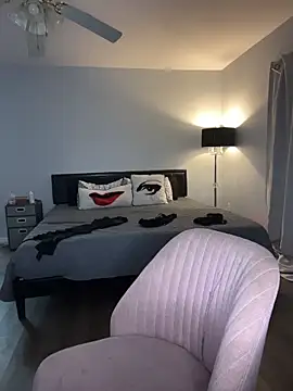 Snapshot of DestineeJayde chatting on 10-20-25, 05:30 DestineeJayde online show from 10-20-25, 05:30