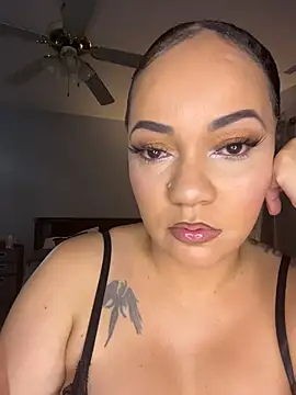 Snapshot of DestineeJayde chatting on 10-23-25, 04:34 DestineeJayde online show from 10-23-25, 04:34