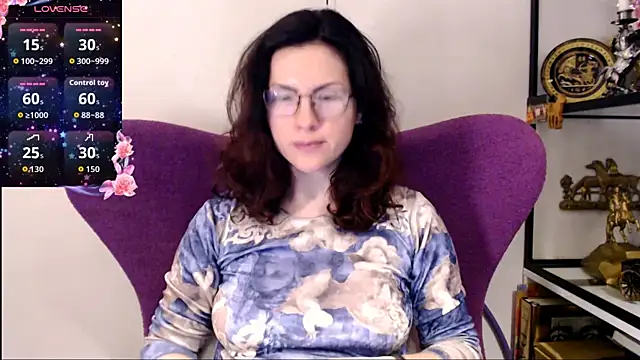 Snapshot of vaders_daughter chatting on 05-19-26, 07:20 vaders daughter online show from 05-19-26, 07:20
