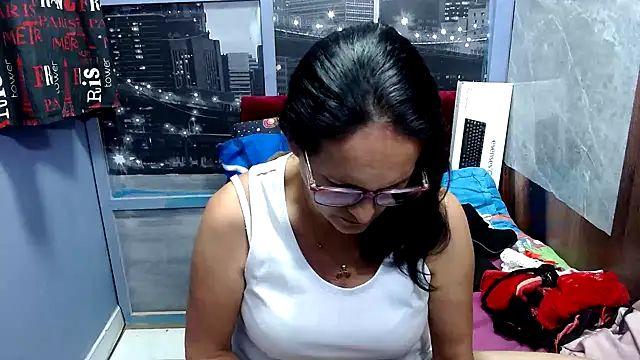 Snapshot of Nastylatinaxxx chatting on 01-15-25, 10:46 Nastylatinaxxx online show from 01-15-25, 10:46