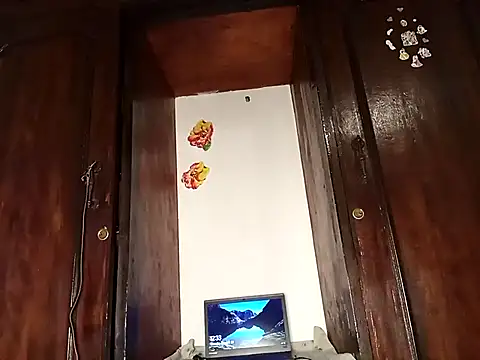 The-Peach-Flexer online show from 10-29-25, 09:38